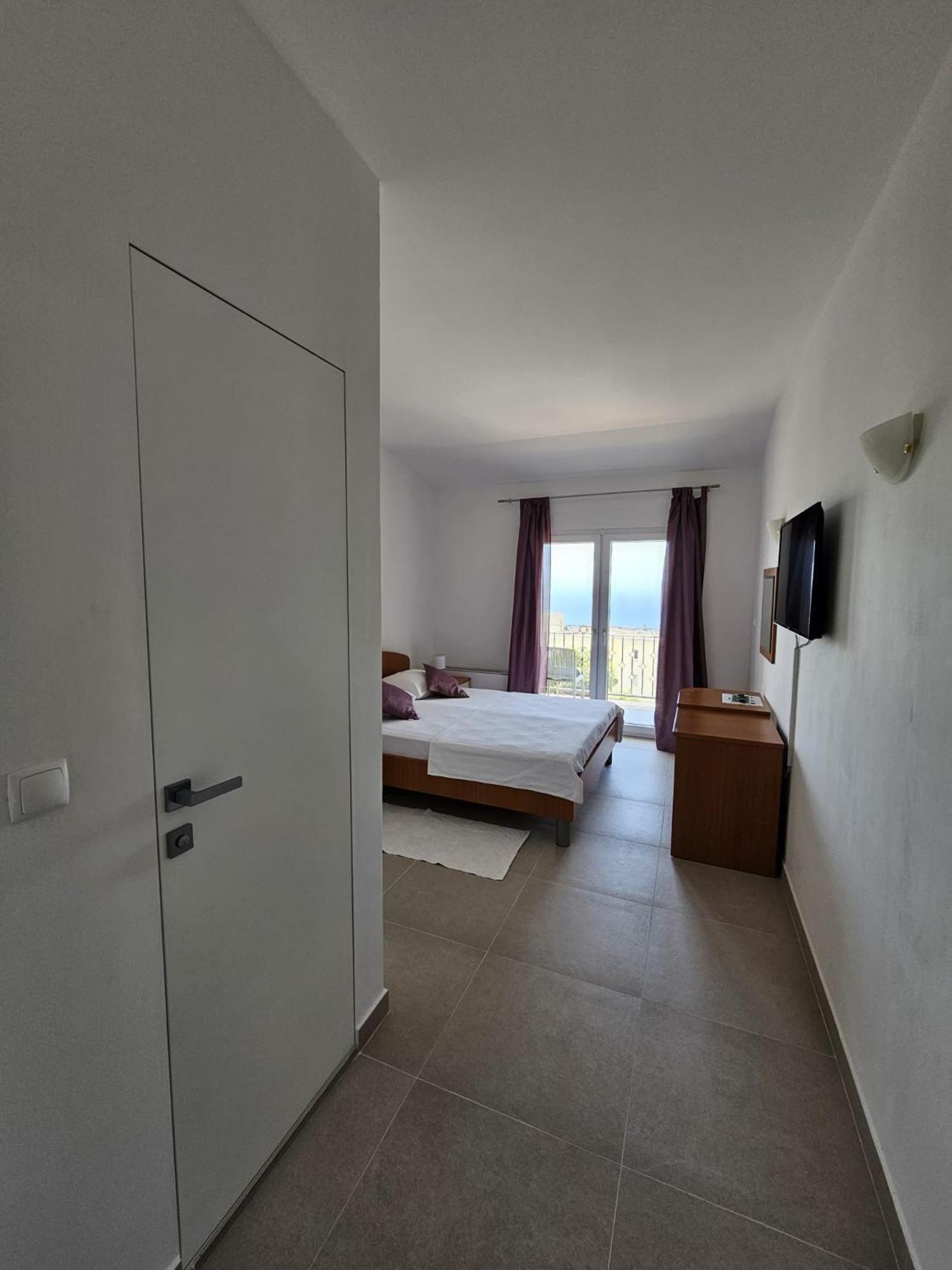 Pansion Komfor Moca Makarska Kültér fotó