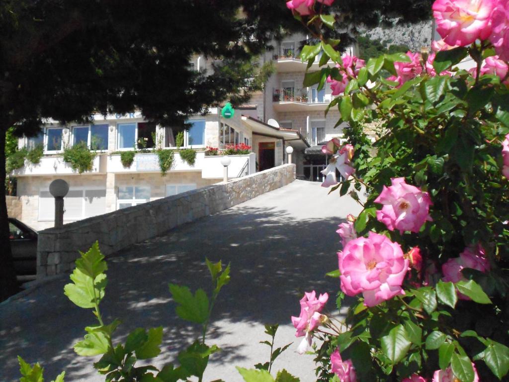 Pansion Komfor Moca Makarska Kültér fotó