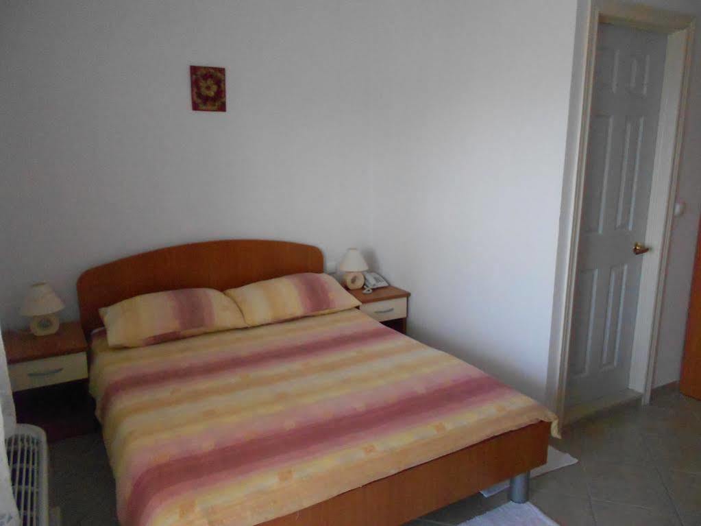 Pansion Komfor Moca Makarska Kültér fotó