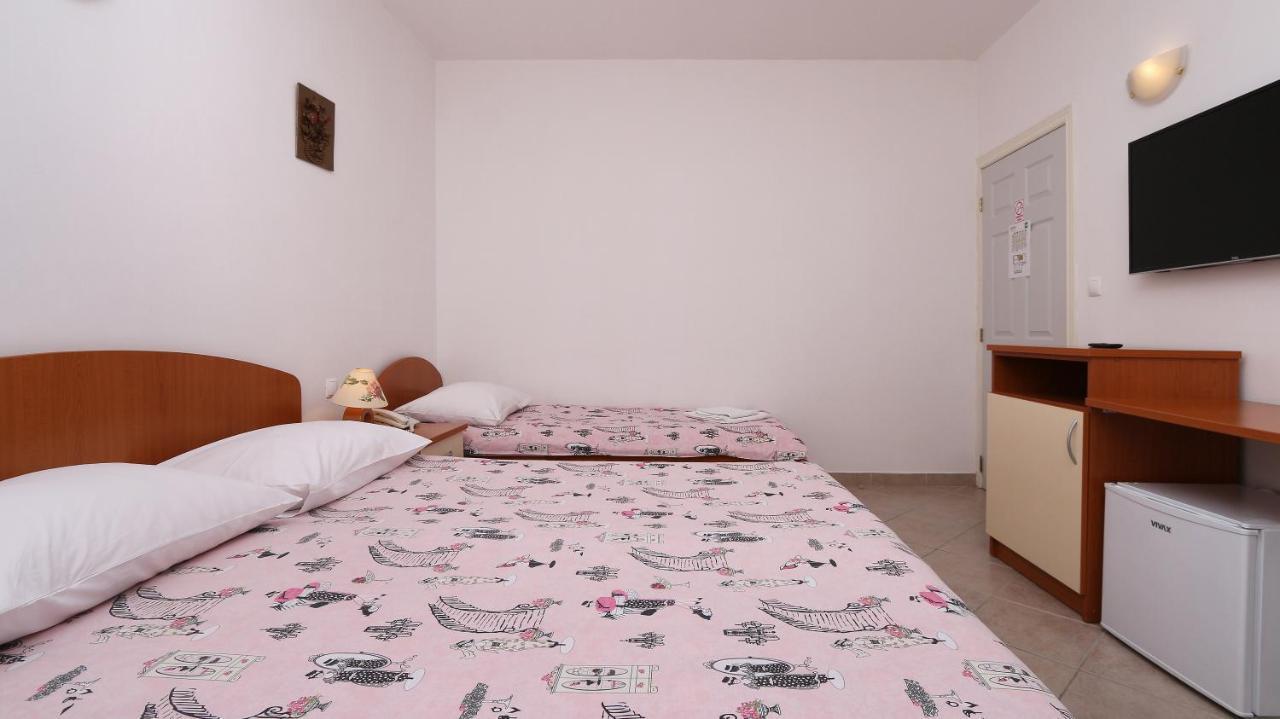 Pansion Komfor Moca Makarska Kültér fotó